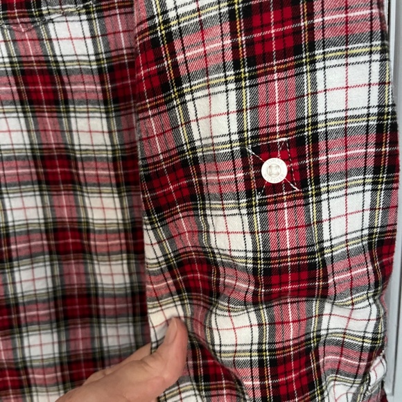 Tommy Hilfiger red plaid top with adjustable sleeves, Size L. EUC! - Picture 4 of 4